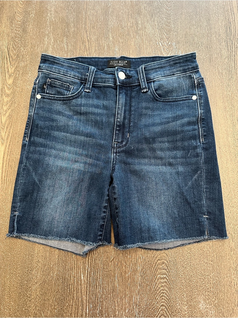 NWOT JUDY BLUE BERMUDA JEAN SHORTS - Size Medium SKU:339